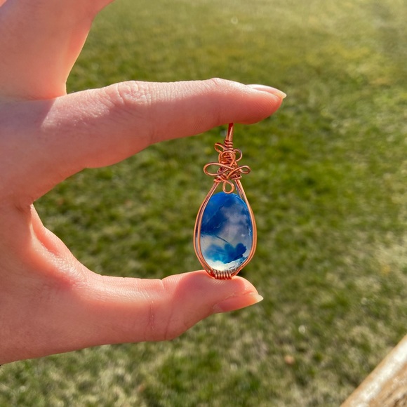 Handmade Blue Dyed Agate Pendant - Picture 5 of 5